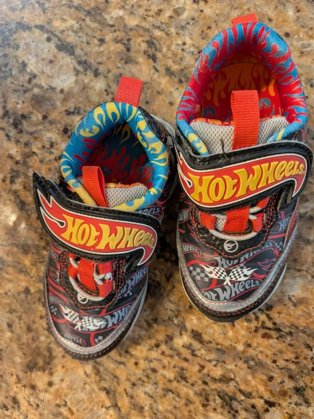 Hot Wheels Toddler Size 9 Lighted Athletic Sneaker